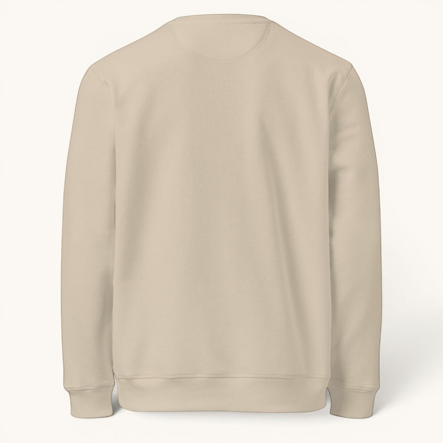 ETHIKKALL sweat-shirt biologique beige à col rond avec détail demi-lune à l'arrière, coupe décontractée.