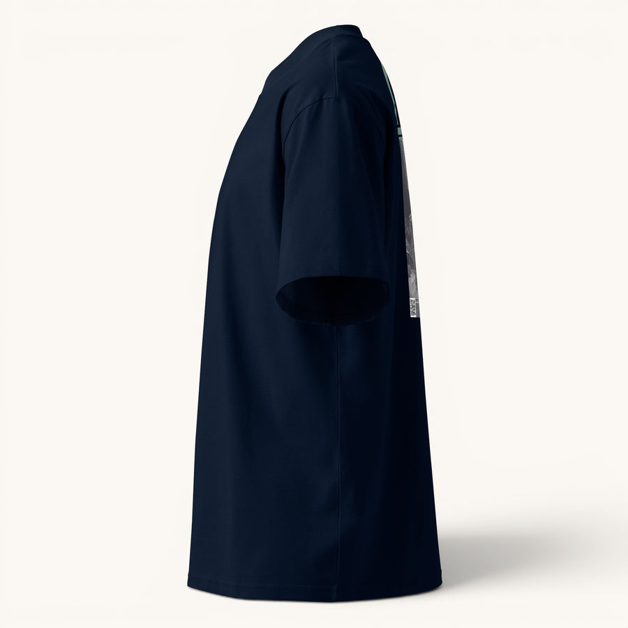 ETHIKKALL T-shirt ample bleu marine en coton biologique avec col montant et épaules tombantes, idéal pour le streetwear.