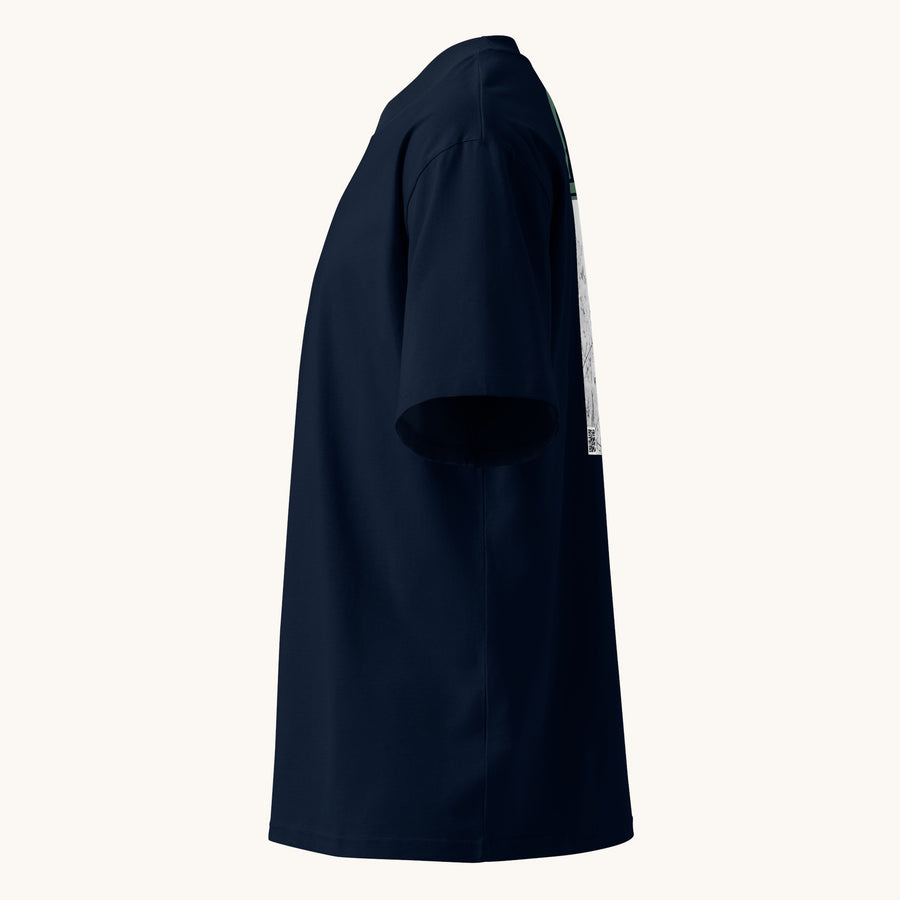 ETHIKKALL T-shirt bleu marine ample en coton biologique avec col montant et épaules tombantes, idéal pour le streetwear.