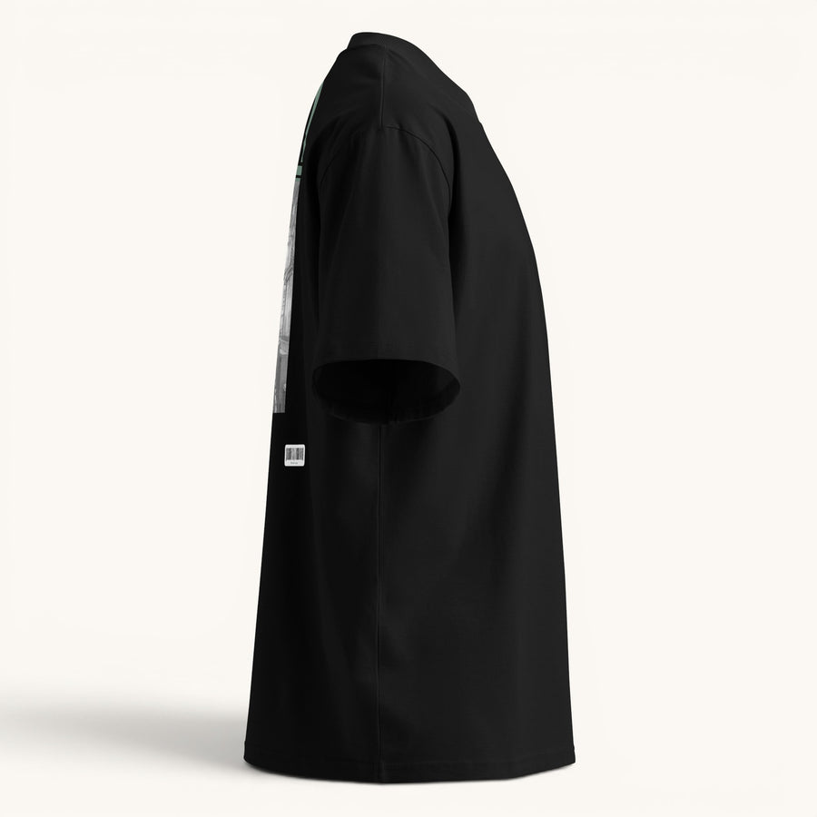 ETHIKKALL T-shirt noir ample en coton biologique avec col montant et épaules tombantes, idéal pour le streetwear.