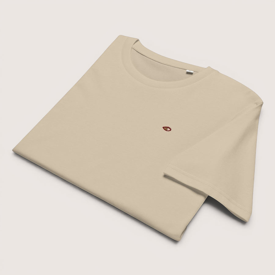 ETHIKKALL t-shirt beige en coton biologique avec un petit logo œil brodé sur la poitrine. Coupe droite.