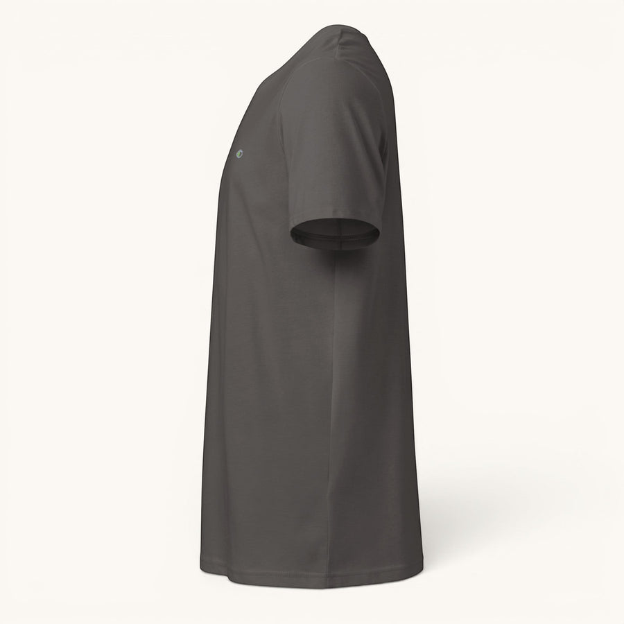 ETHIKKALL t-shirt anthracite en coton biologique, coupe droite, manches courtes, col rond, idéal pour un look décontracté et écoresponsable.