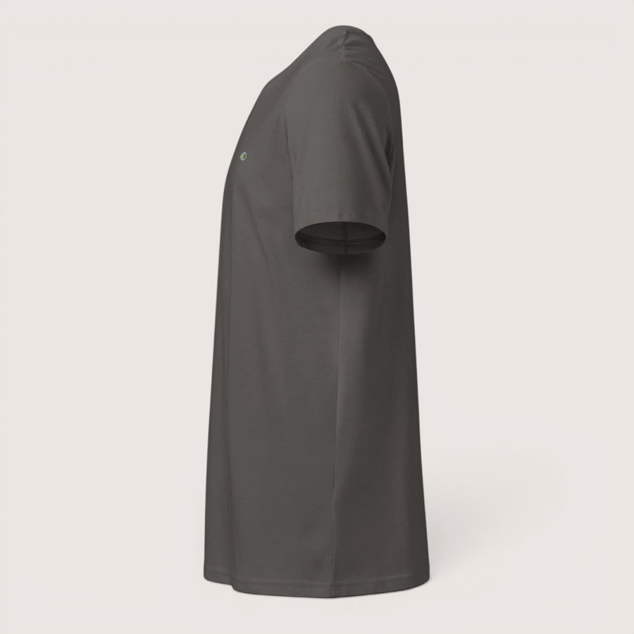 ETHIKKALL t-shirt anthracite en coton biologique, coupe droite, manches courtes, col rond, idéal pour un look décontracté et écoresponsable.