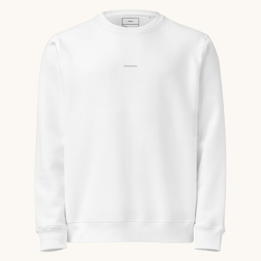 Sweat ETHIKKALL blanc en coton biologique avec détail demi-lune discret au dos, coupe décontractée.