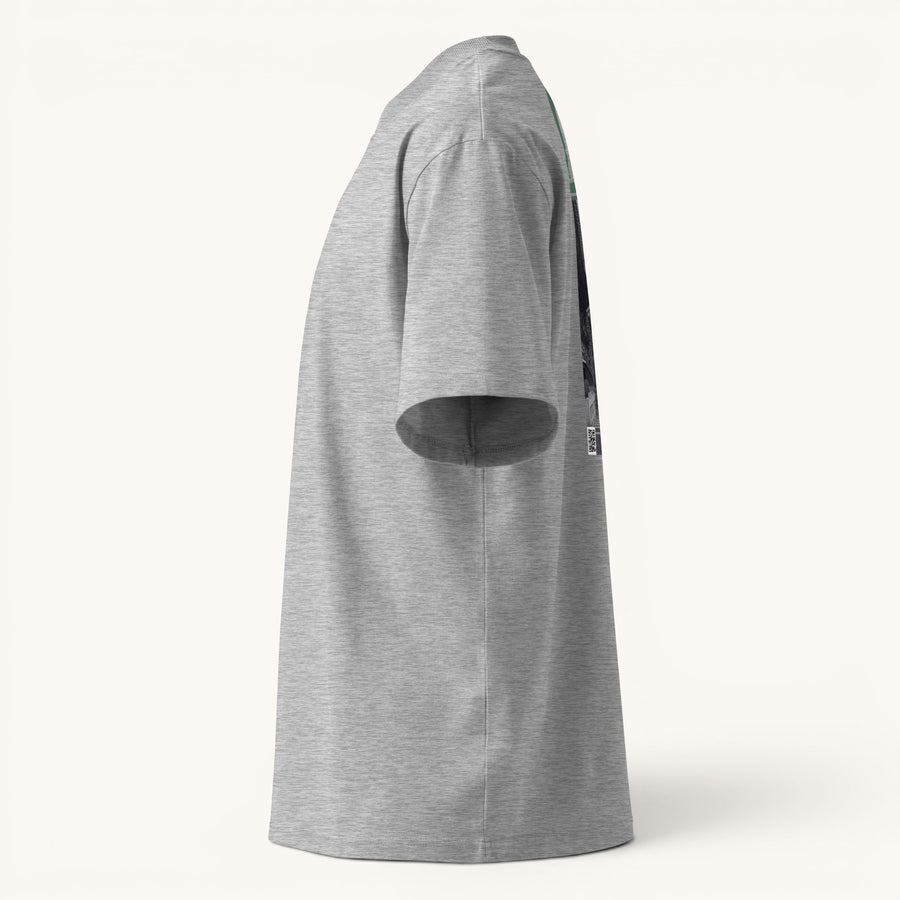 ETHIKKALL T-shirt ample gris en coton biologique avec col montant et épaules tombantes, idéal pour le streetwear.